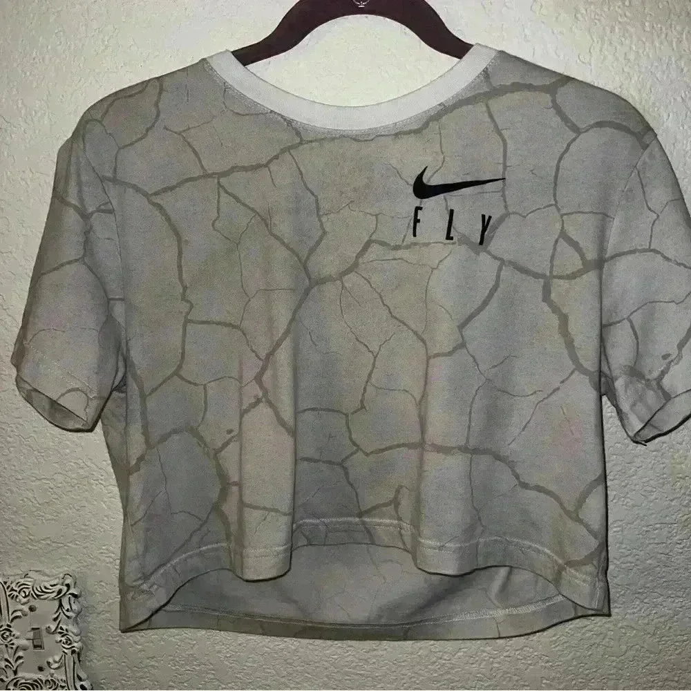 Nike Fly Beige Cropped T-Shirt Small